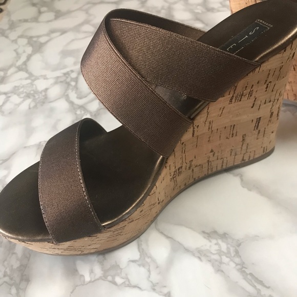 STEVEN by Steve Madden Bronze Strap Cork Wedges - Picture 4 of 6